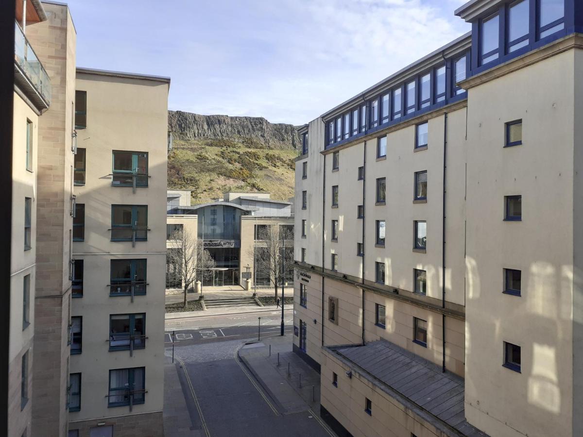Апартаменты The Park - Holyrood Road With Free Parking Эдинбург Экстерьер фото