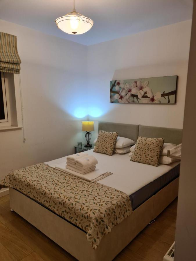 Апартаменты The Park - Holyrood Road With Free Parking Эдинбург Экстерьер фото
