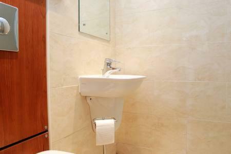 Апартаменты The Park - Holyrood Road With Free Parking Эдинбург Экстерьер фото