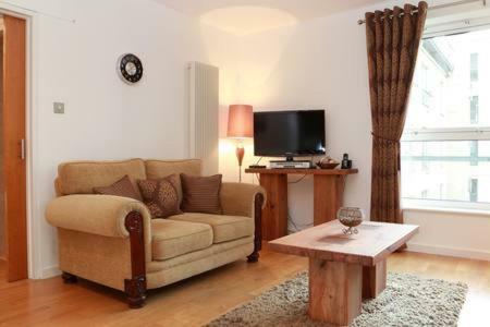 Апартаменты The Park - Holyrood Road With Free Parking Эдинбург Экстерьер фото